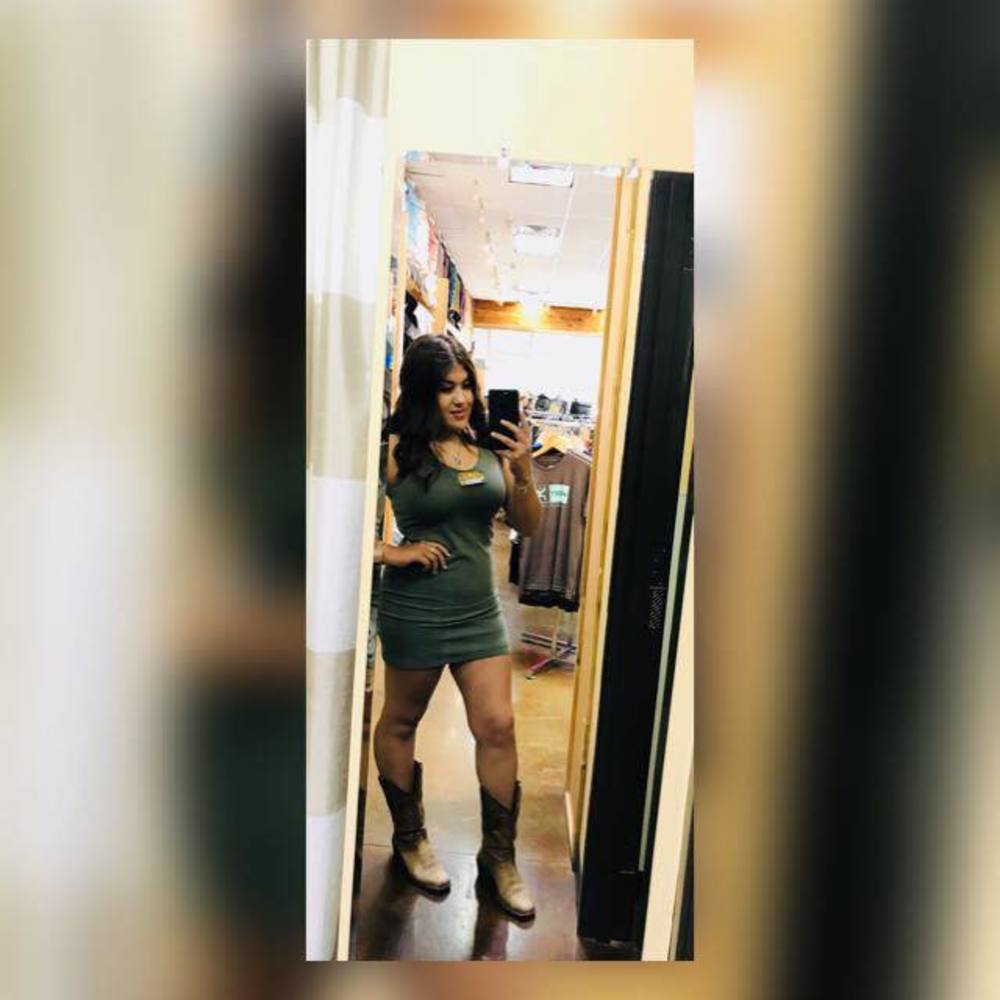 Meet your Posher, Fernanda